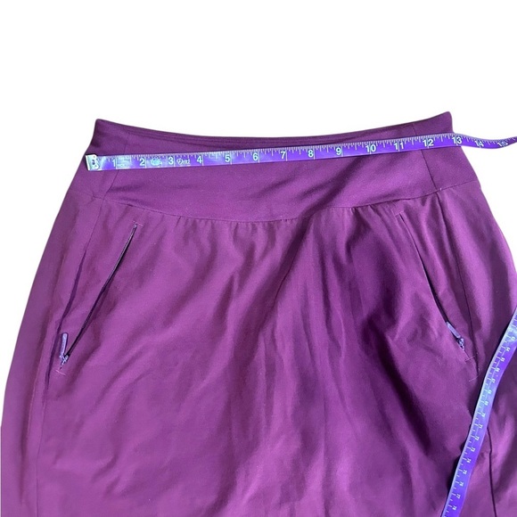 Athleta Burgundy Active Skort Skirt Size 0 Pockets Zip Pockets - Picture 4 of 10